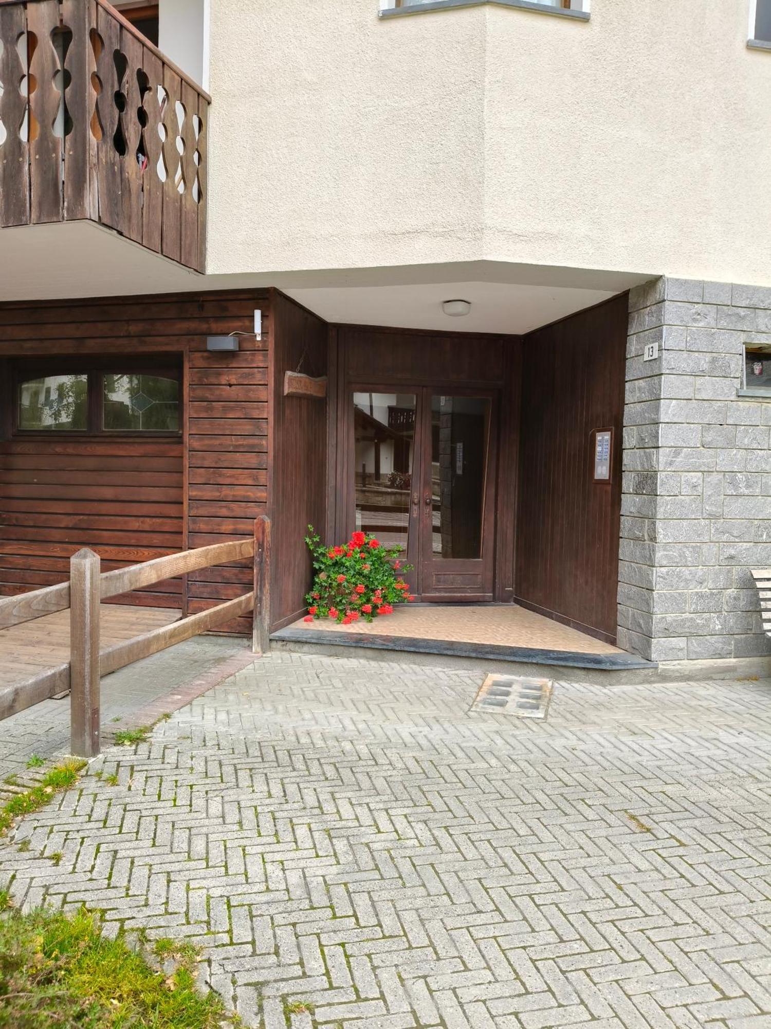 Champoluc Apartment Exterior photo