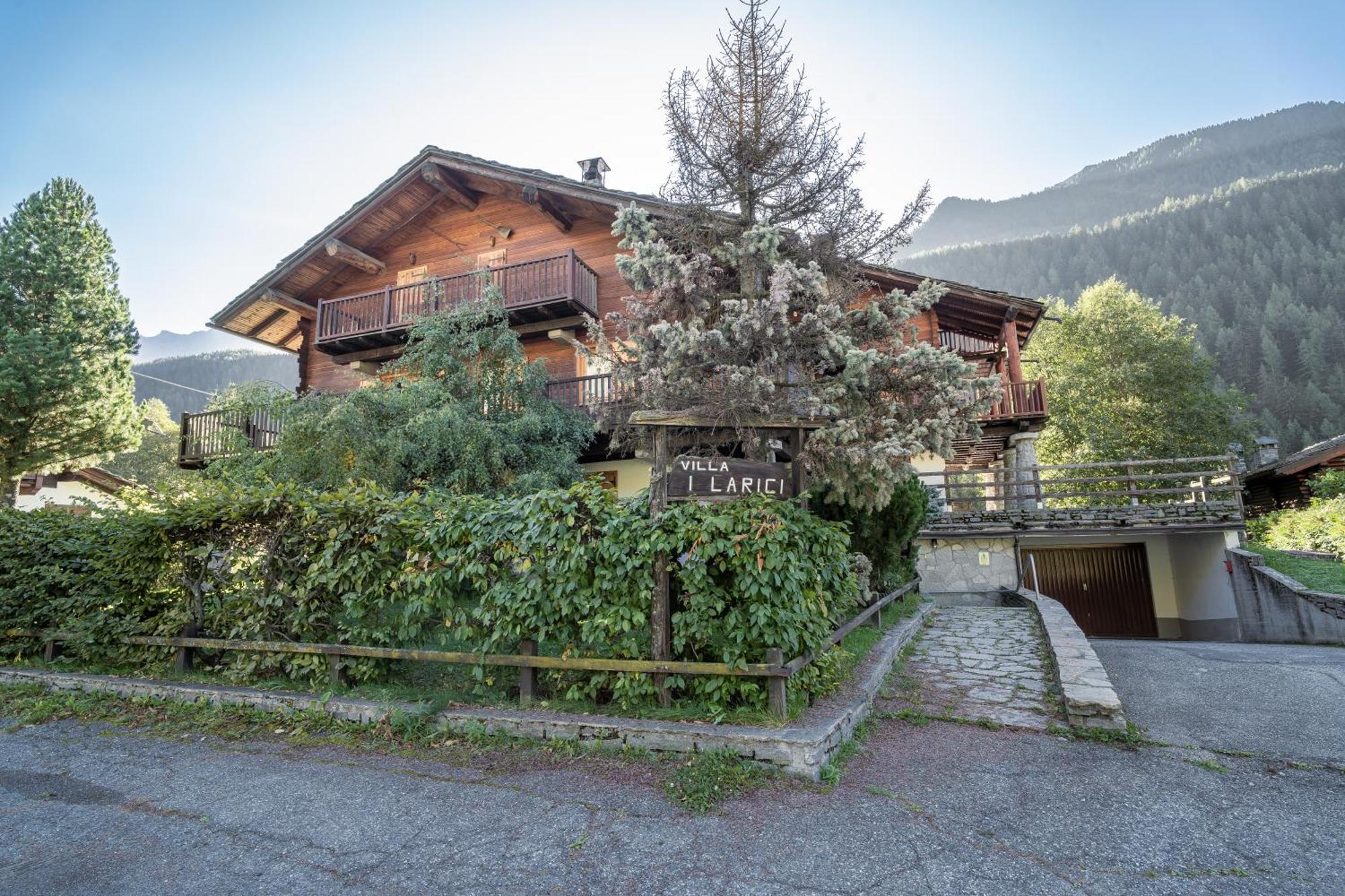 Champoluc Apartment Exterior photo